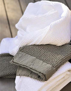 Bed Linen And Towels: Carbon Nagari Waffle Guest Towel 30x50