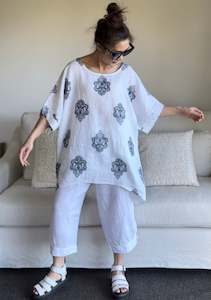 Top: Made in Italy Ellen Top