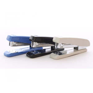 Deli Handy Stapler E0306, 24/6 or 26/6, 25 sheets capacity