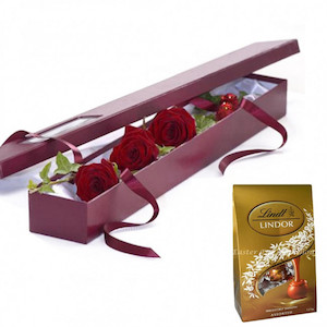 Valentine's Day: 3 stems Red Roses Gift Box