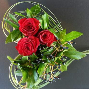 Valentine's Day: Miniature Rose Heart