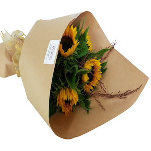 Seasonal Cut Flowers: Sunflower Delight