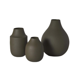 Vases Planters: Mona vase olive 11cm