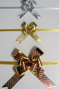Finishing Touches: Metallic Diag Stripe Pull Bows (unit 1)