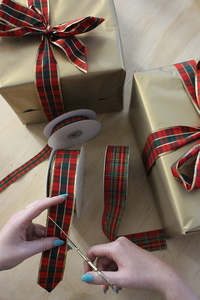 Christmas: Plaid Ribbon w/ Bold Gold Thread 38mm (unit 1 )