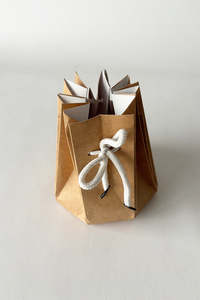 Packaging: Foldable Cardboard Vase (unit 10)
