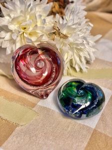 Products: Grinter Glass Memorial Hearts, Memorial Hearts