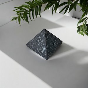 Accessories Wholesale: Shungite and Quartz 50mm Unpolished Pyramid for Protection and Grounding