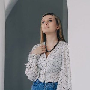 water filter: 9L Gravity Water Filter Kit - 2 X Carbon Water Filters + Stand