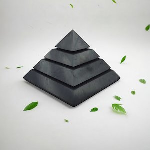Frontpage: Sakkara polished Shungite Pyramid - 10 X 10 cm - Genuine Shungite Pyramid