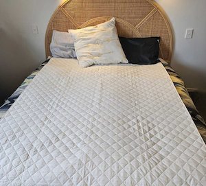 Daytime Earthing: Extra-Large Quilted Pad - 145X190cm Earthing on Sofas, Chairs, Floors, and Beds"