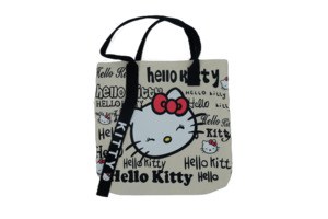 Accessories: Tote bag