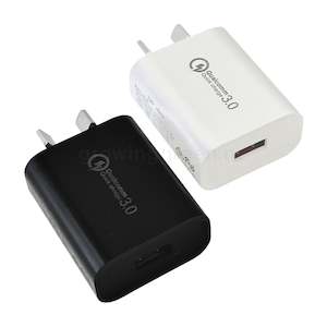 Accessories: Qualcomm USB Power Adaptor 3A