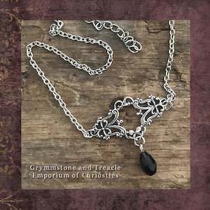 gothic victorian: Victorian Style Drop Choker