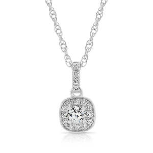 Diamond Necklaces: Passion8 Diamond Pendant