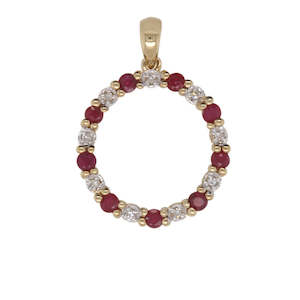 9ct Yellow Gold Ruby and Diamond Circle Pendant, TDW= 0.04ct