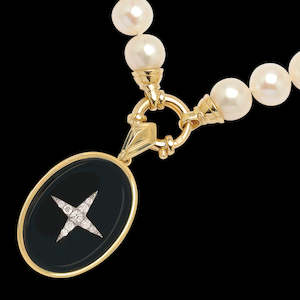 9ct Onyx Oval & Diamond =.18pts Enhancer