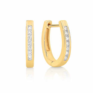 Diamond Oval Huggies TDW=0.15ct