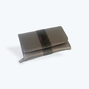 Giftware: Grey Jewellery Travel Wallet/Silver Lining