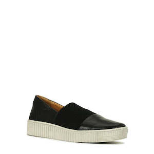 Loafers Slip Ons: EOS Jude black