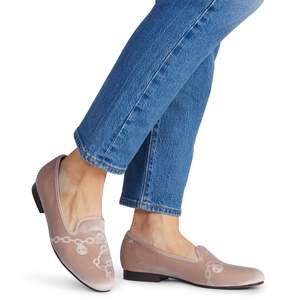 Filigree Loafer - Pearl Velvet