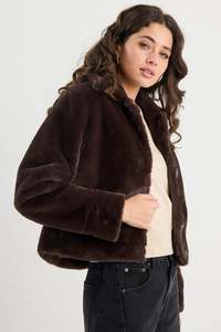 Flo Frankie: Lodge Faux Fur Jacket - Chocolate