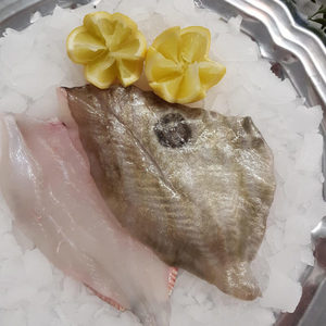 Products: John Dory Skin On - Guytons
