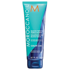 Shampoo: Moroccanoil Blonde Perfecting Purple Shampoo