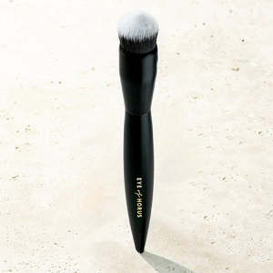 Eye Of Horus: Eye of Horus Vegan EDGE TIP CONCEALER Brush