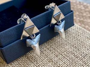 Earrings: Aonui Niho Tooth Earrings