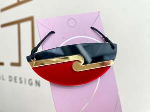 Necklaces: Pendant - Tino Roa Breastplate