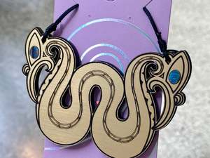 Necklaces: Pendant - Pekapeka