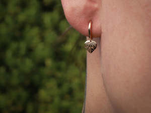 Earrings: Little Taonga earrings - Kawakawa Leaf