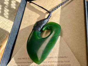 Ngāi Tahu Pounamu Hei Matau Pendant Large