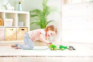 Push Pull: Hape Pull-Along Frog Family