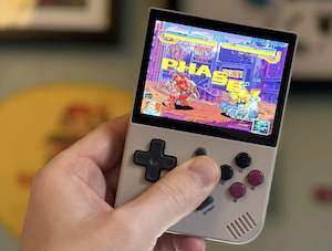 Retro Gaming: ANBERNIC RG35XX Handheld Game Console Retro Arcade 13000 Classic Games