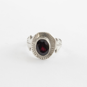Garnet Silver Sun Happy Medium