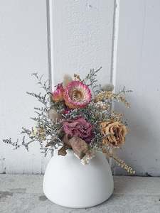 Flowers: Small Dried Floral Vase