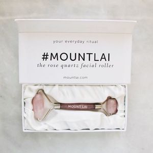 Mount Lai The De-Puffing Rose Quartz Facial Roller