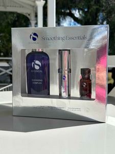 Products: iS Clinical Smoothing Essentials Kit