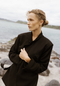 Outerwear 1: Cait Blazer - Black