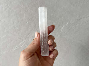 Opal And Sage: Selenite Wand - Cleanse - Medium