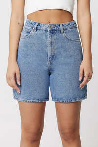 Size 24: Abrand Carrie Short Naomi Mid Vintage Blue