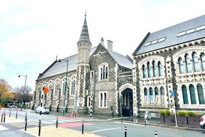 Christchurch Day Tour Private 4-Hour Shuttle Tour Haula Shuttle