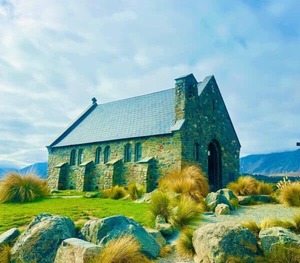 Castle Hill Day Tour from Christchurch- Private Shuttle Transfer