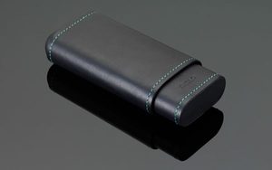 Products: Siglo Cedar Leather Case Green Stitch