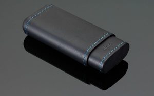 Products: Siglo Cedar Leather Cigar Case Navy Stitch