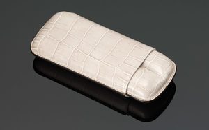 Products: Siglo Crocodile Pattern Cigar Case Beige 2s