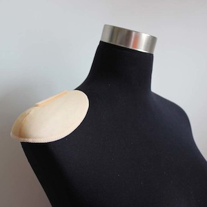 Shoulder Pads: CLR 3023 COVERED WITH VELCRO SHOULDER PAD