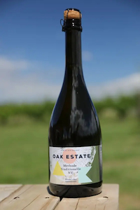 Products: Lot S05 – Oak Estate – Bubbles and two-course lunch